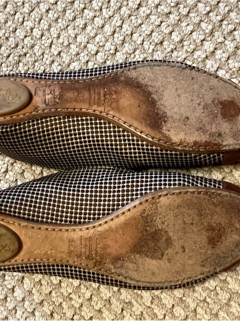 Maloles Brown & white Checkered Ballet Flats